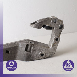 10-19 BMW F10 550i 650i xDrive Automatic Transmission Crossmember Bracket OEM — photo 3
