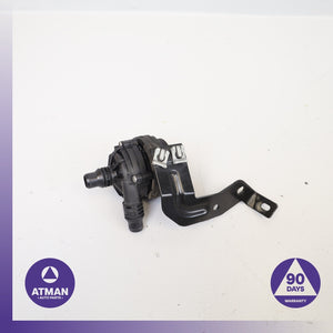 18-25 BMW F98 X4M Engine Auxiliary Water Pump w/ Bracket 11518679885 OEM